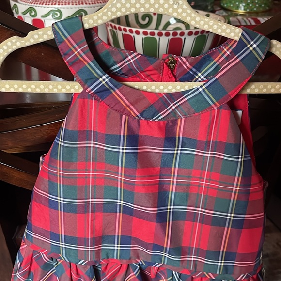 Vineyard Vines size 5 - Picture 2 of 4